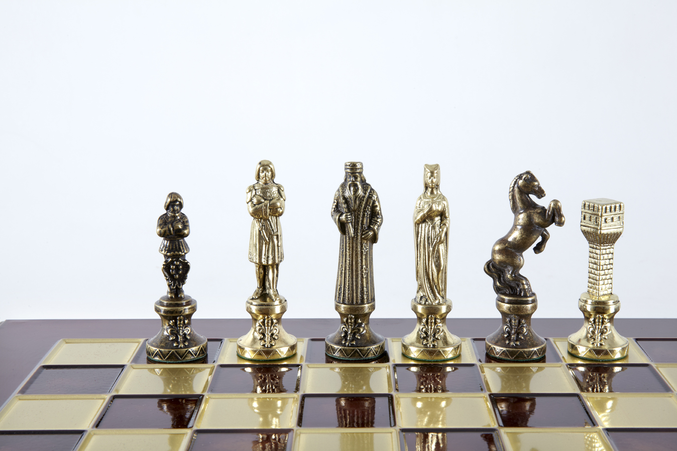 Renaissance chess set with gold-silver chessmen/Red chessboard 36 sm